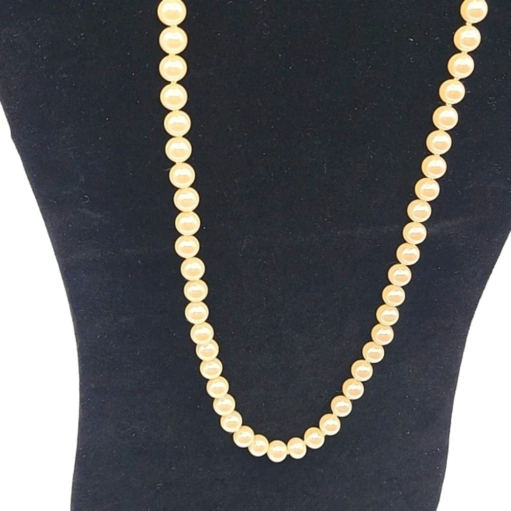 MARVELLA Vintage Faux Pearl Single Strand Necklace